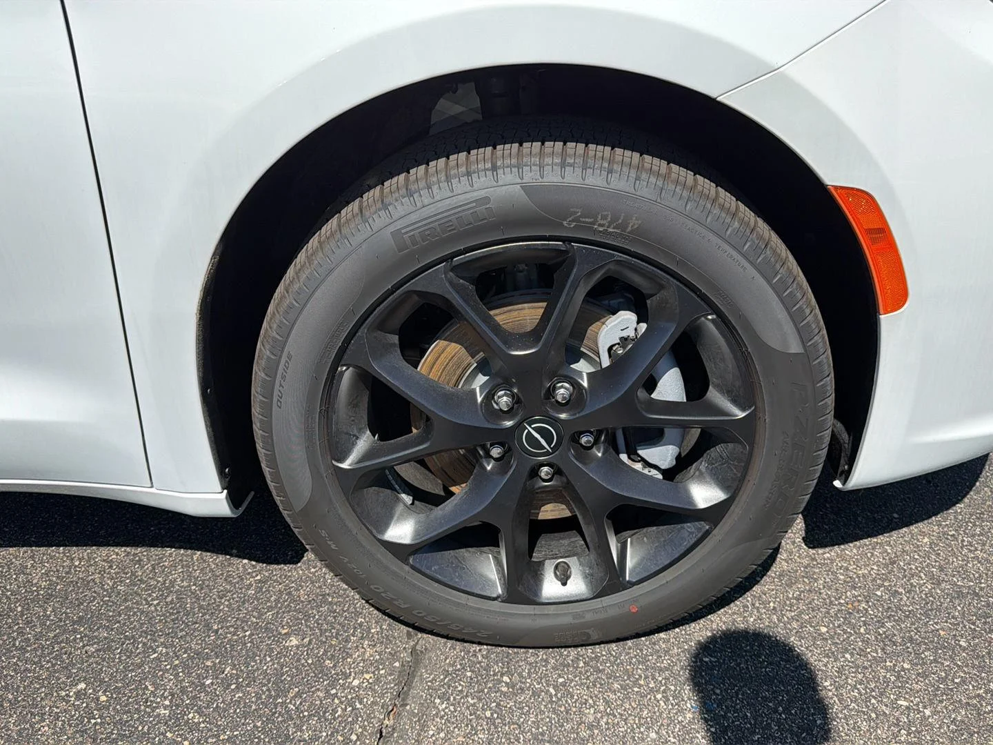 2026 Chrysler Pacifica Limited - Photo 9
