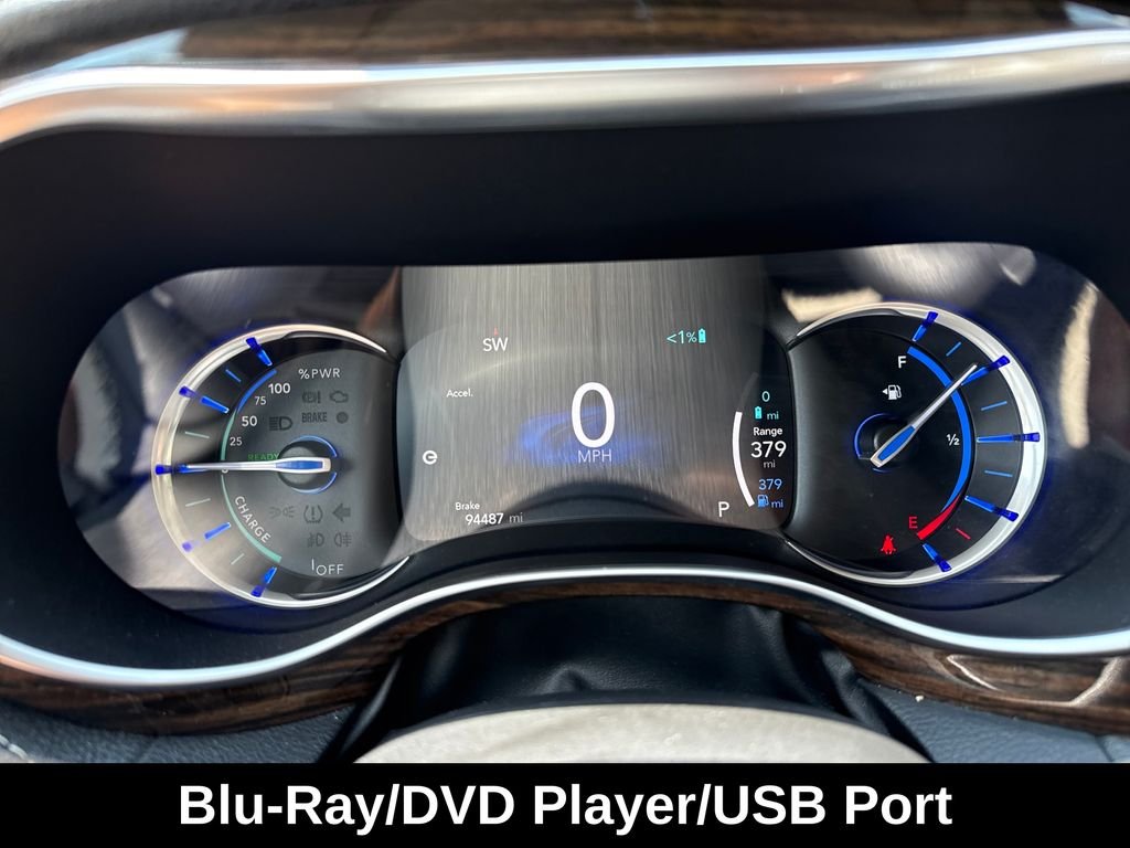 Used 2021 White Chrysler Limited image 17