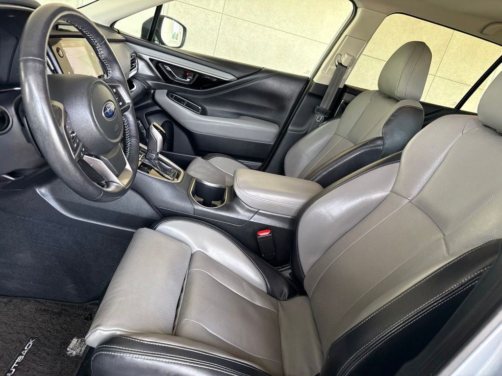 Used 2020 Ice Silver Metallic Subaru Limited image 31