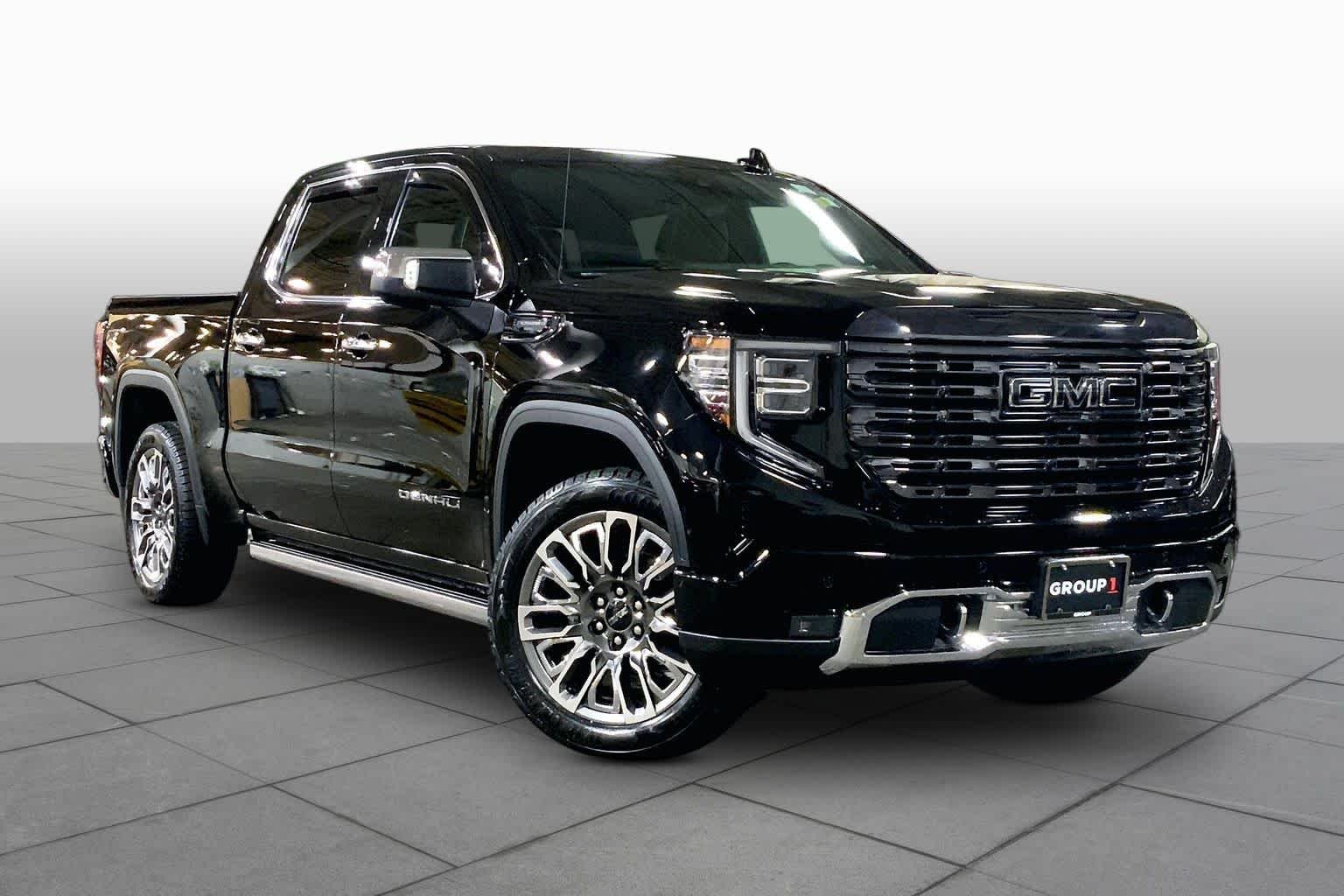 Used 2023 Onyx Black GMC Denali Ultimate image 3