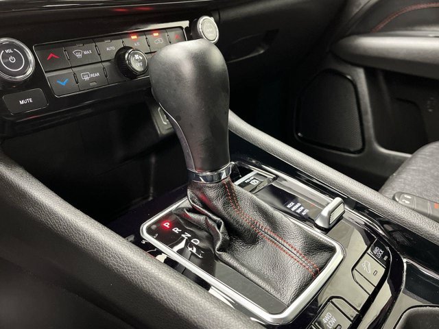 Used 2025 Red Hot Pearlcoat Jeep Trailhawk image 23