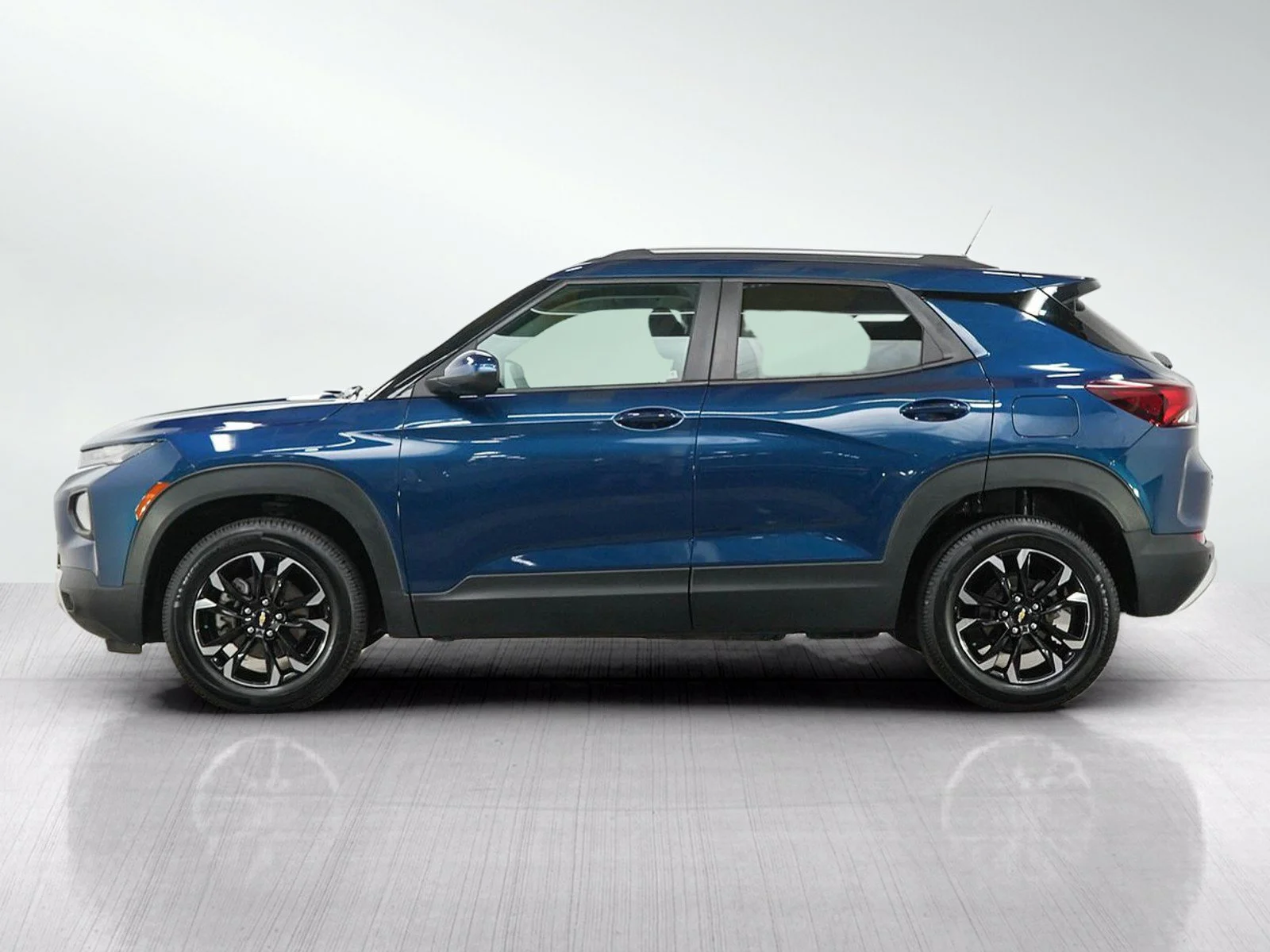Used 2021 Chevrolet Trailblazer LT with VIN KL79MRSL6MB096196 for sale in Roseville, MN