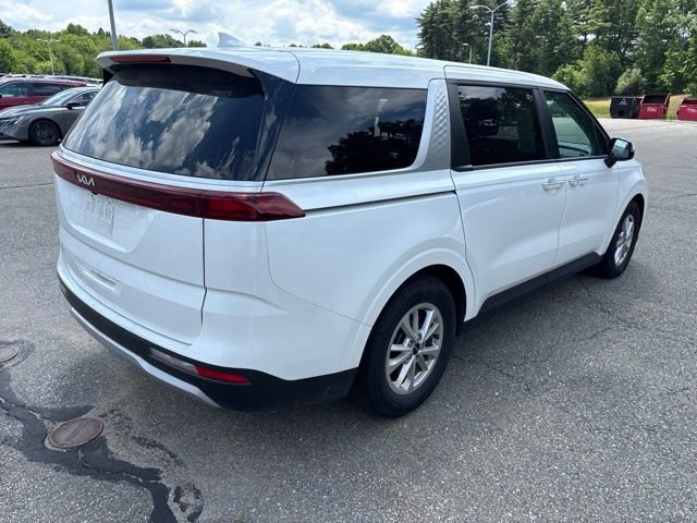 Used 2024 Snow White Pearl Kia LX image 5