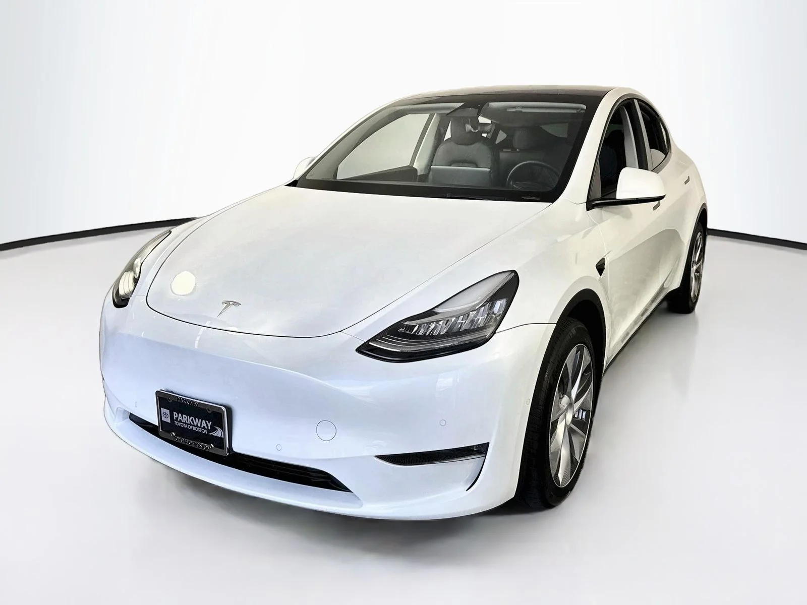 Used 2022  Tesla Long Range image 3