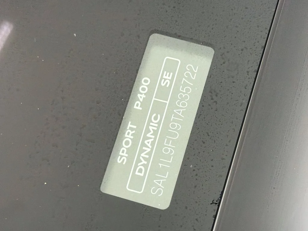 Used 2026 White Land Rover Dynamic SE image 34