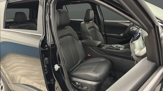 New 2026 Diamond Black Crystal Pearl-Coat Exterior Paint Jeep Limited image 25