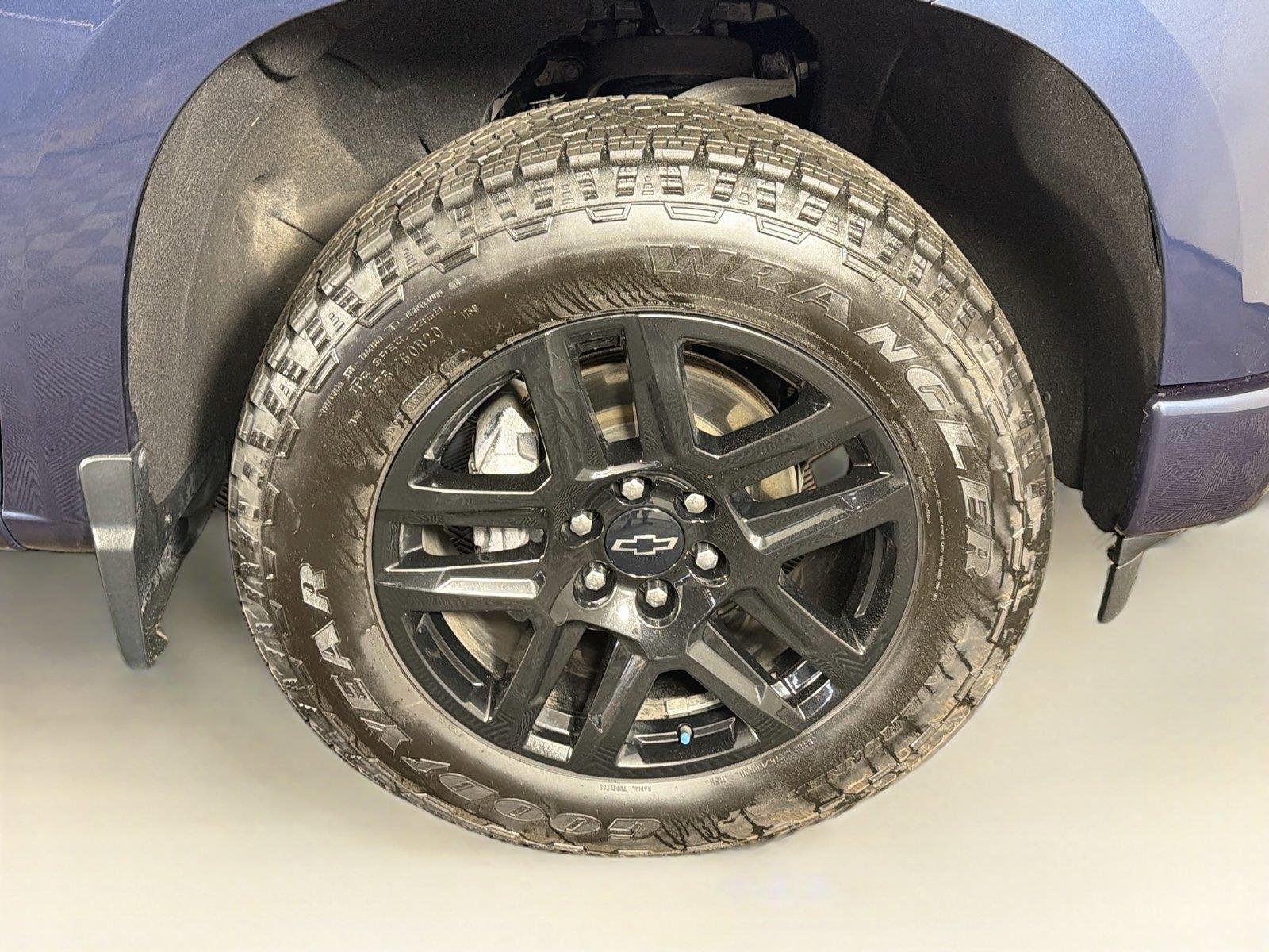 Used 2022 NORTHSKY BLUE METALLIC Chevrolet Custom image 36