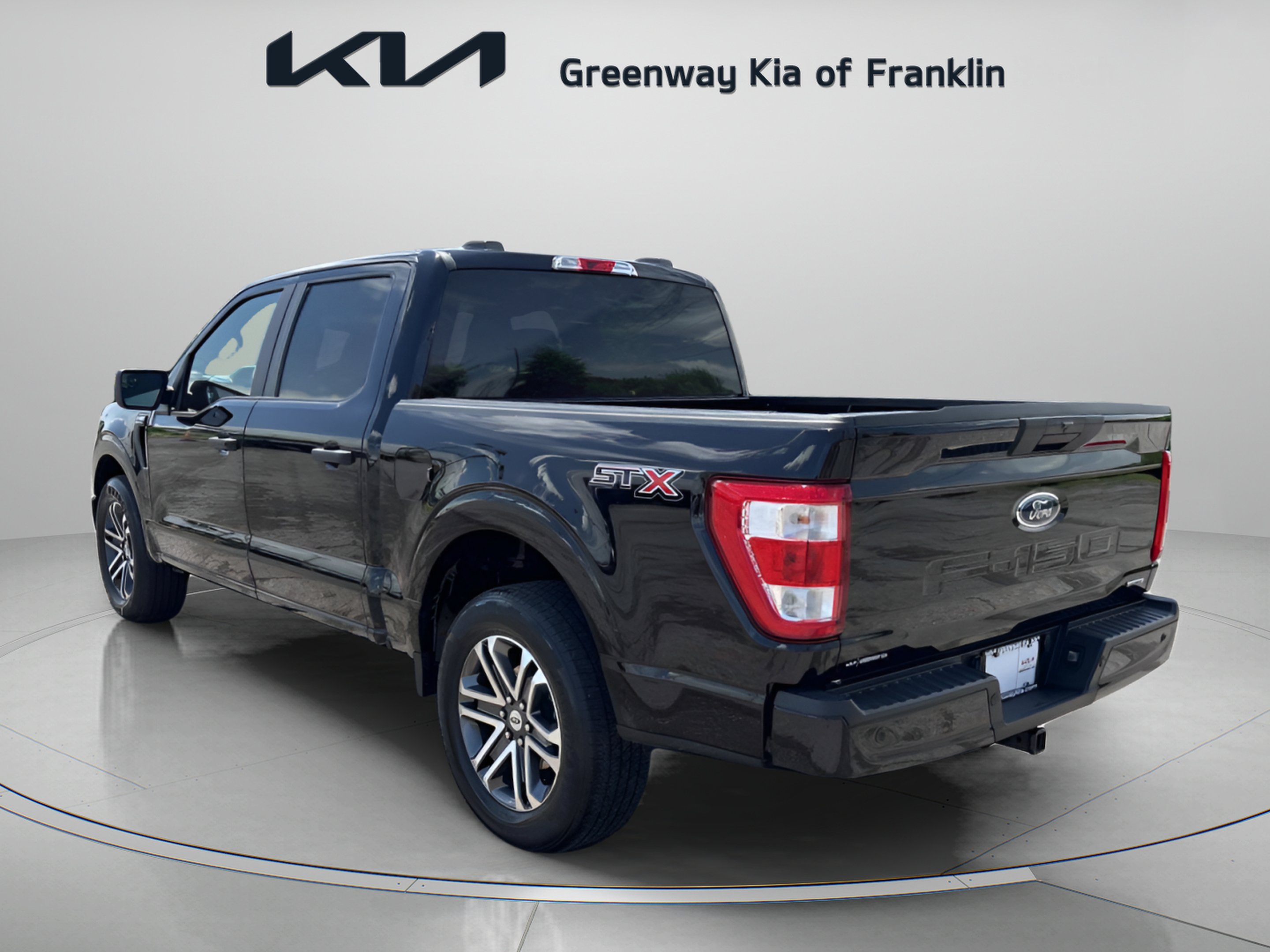 Used 2022 Black Metallic Ford XL image 5