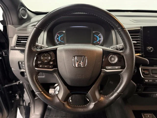 Used 2020 Black Honda Touring image 17