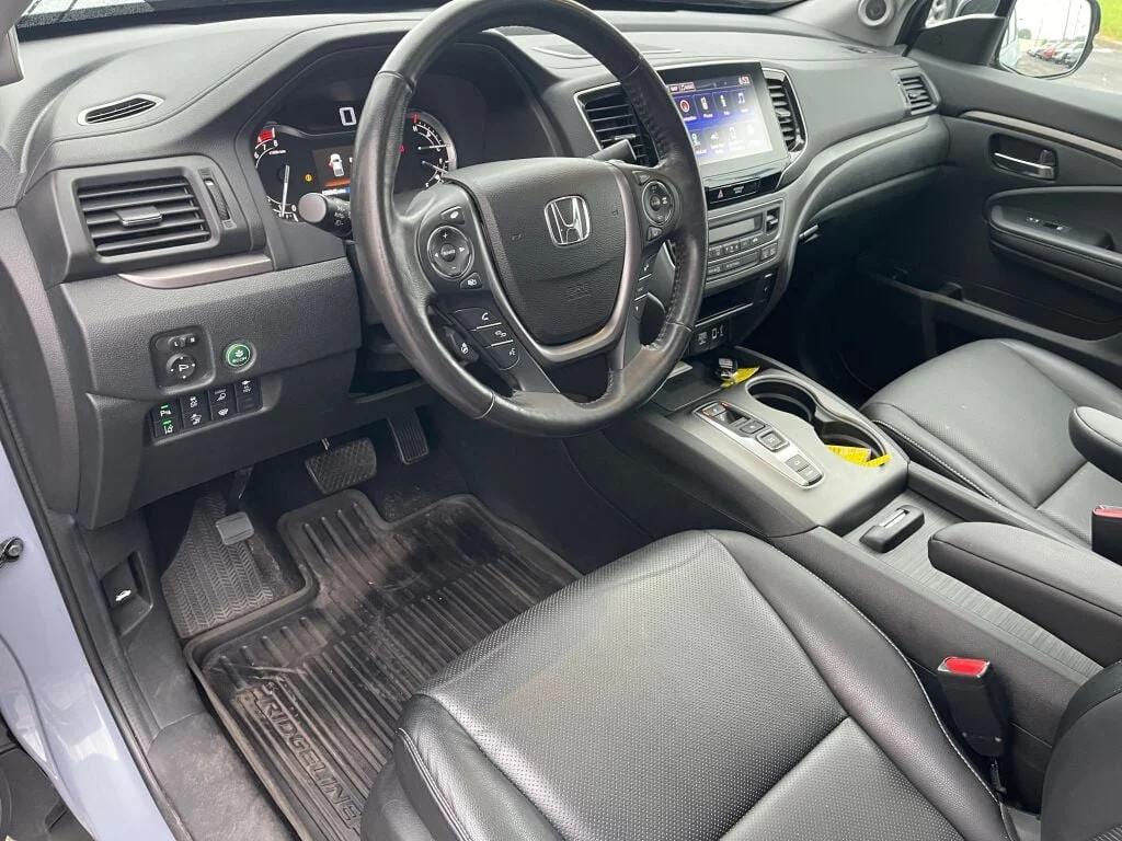 Certified Used 2022 Sonic Gray Pearl Honda RTL-E image 5