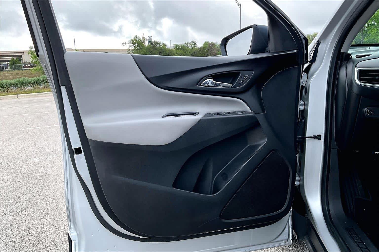 Used 2018 Silver Ice Metallic Chevrolet LS image 22