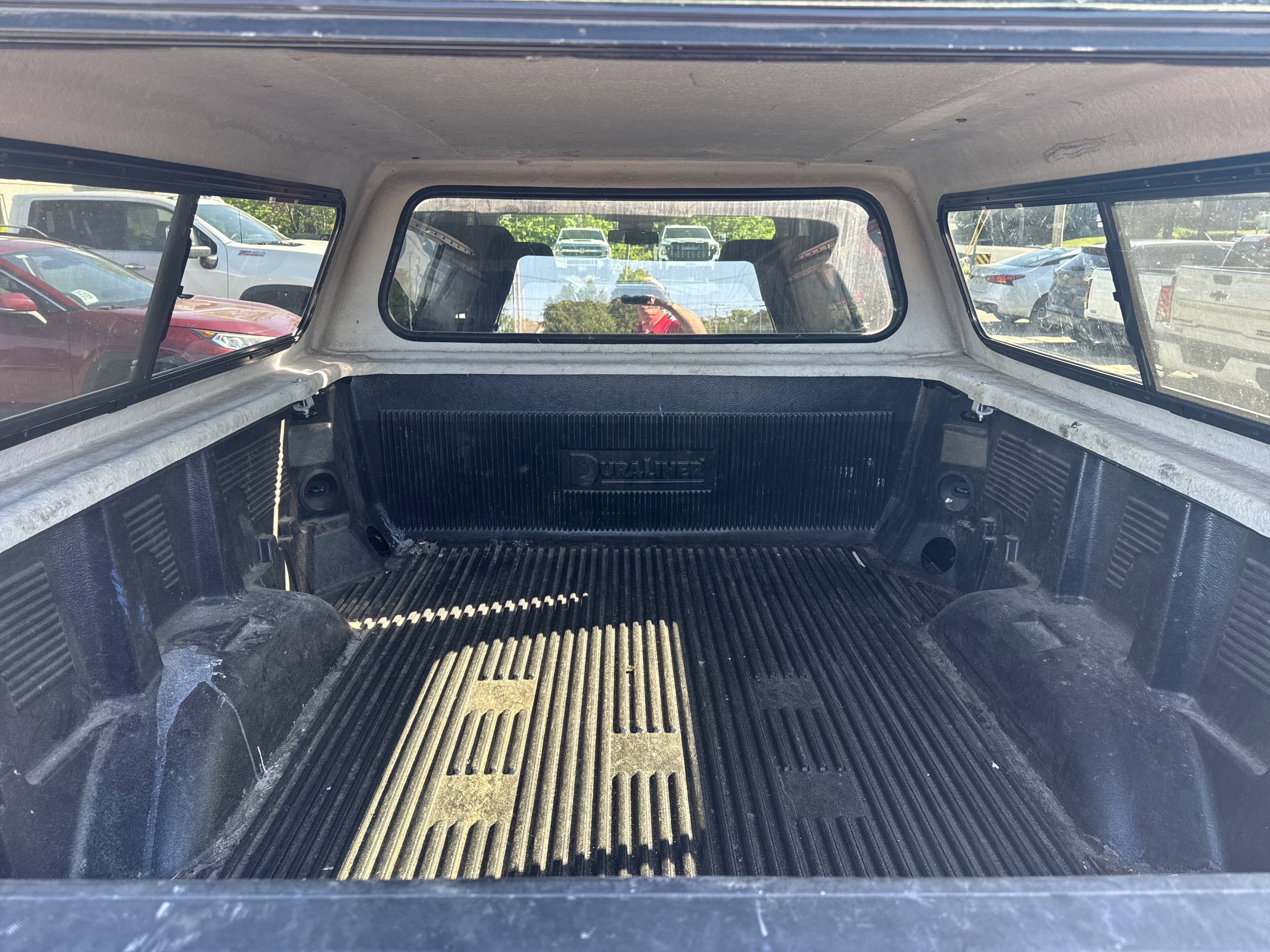 Used 2024 Onyx Black GMC SLE image 11