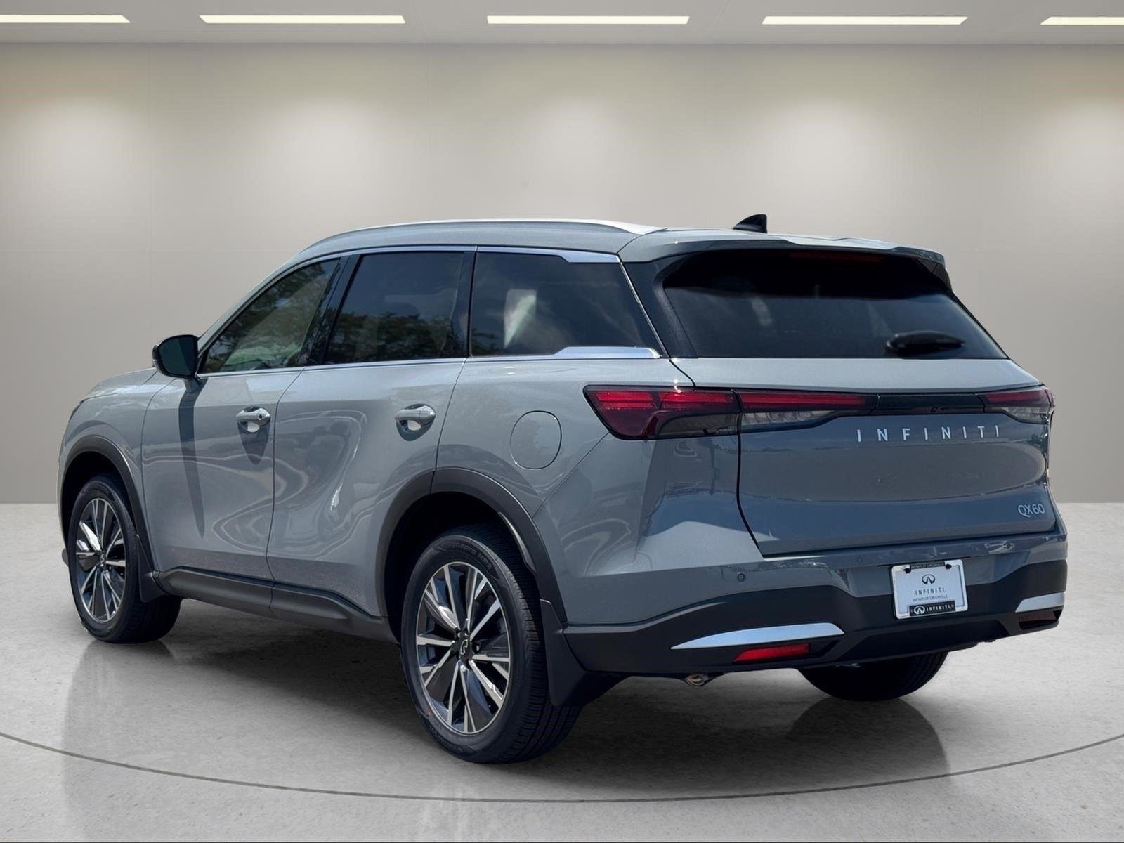 New 2027 HARBOR GRAY INFINITI Luxe FWD image 4