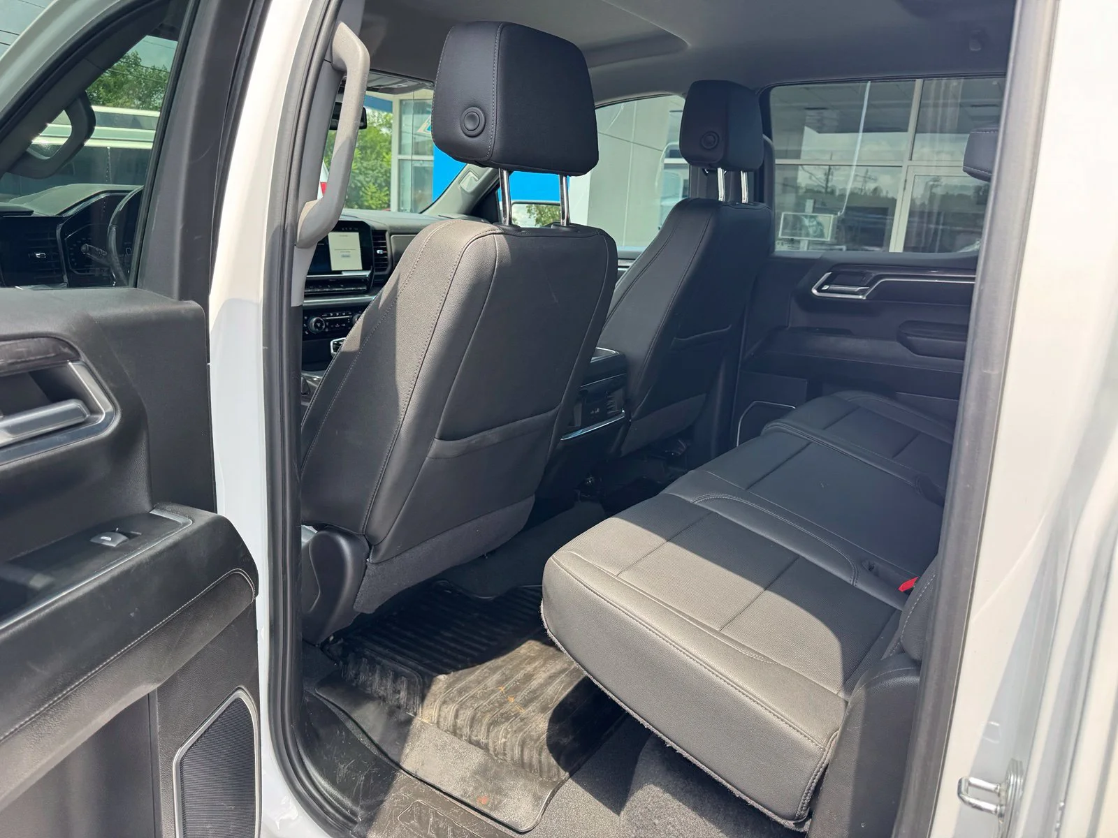 Used 2024 Iridescent Pearl Tricoat Chevrolet LTZ image 20