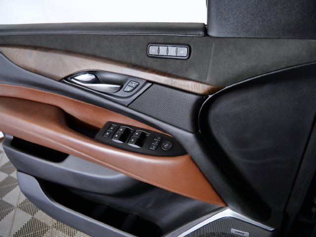 Certified Used 2019  Cadillac Premium Luxury image 31