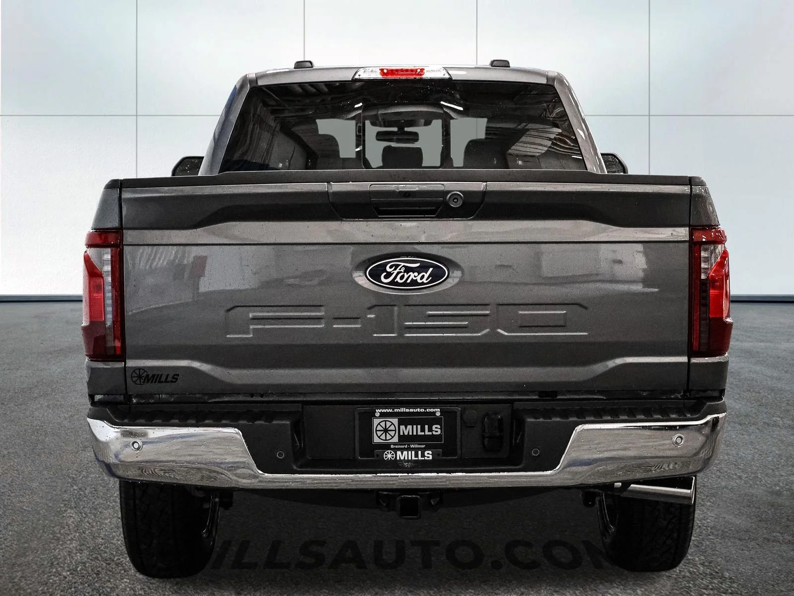 New 2026 Carbonized Gray Metallic Ford XLT image 6