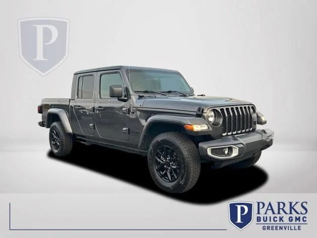 Used 2023 Gray Jeep Sport S image 1