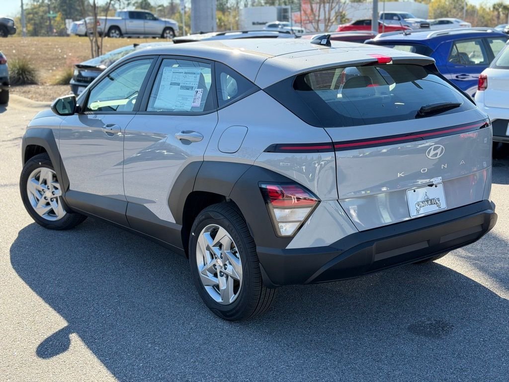 Used 2026 Gray Hyundai SE image 3
