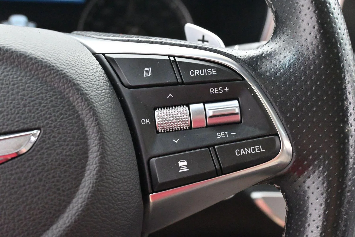 Used 2019 Havana Red Genesis 3.3T Advanced image 19