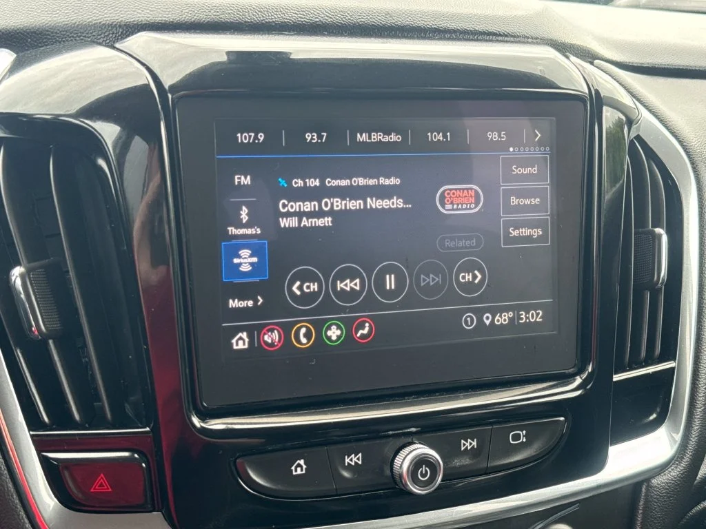 Used 2020 Gray Chevrolet 3LT image 23