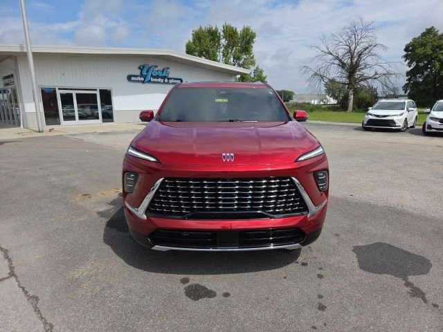 Used 2025 Red Buick Avenir image 3