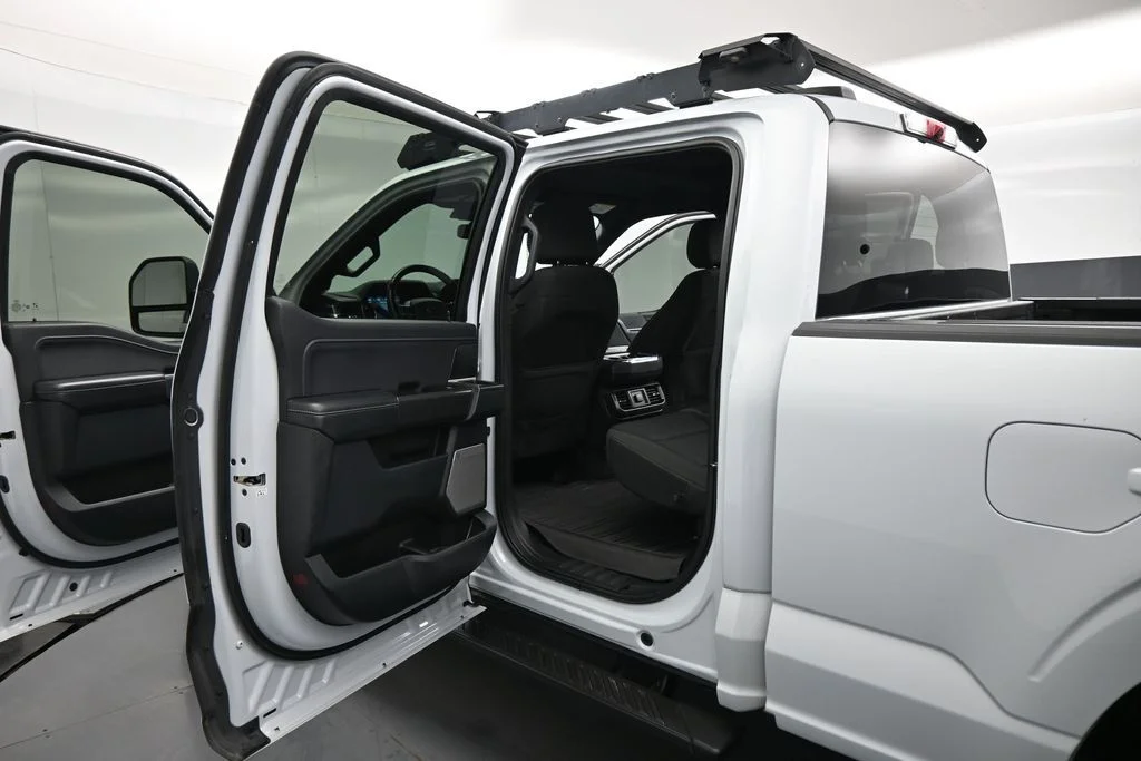Used 2022 White Ford XLT image 17