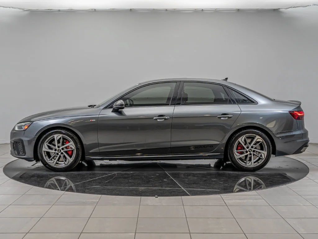 Used 2023 Daytona Gray Pearl Effect Audi 45 S line Prestige image 5