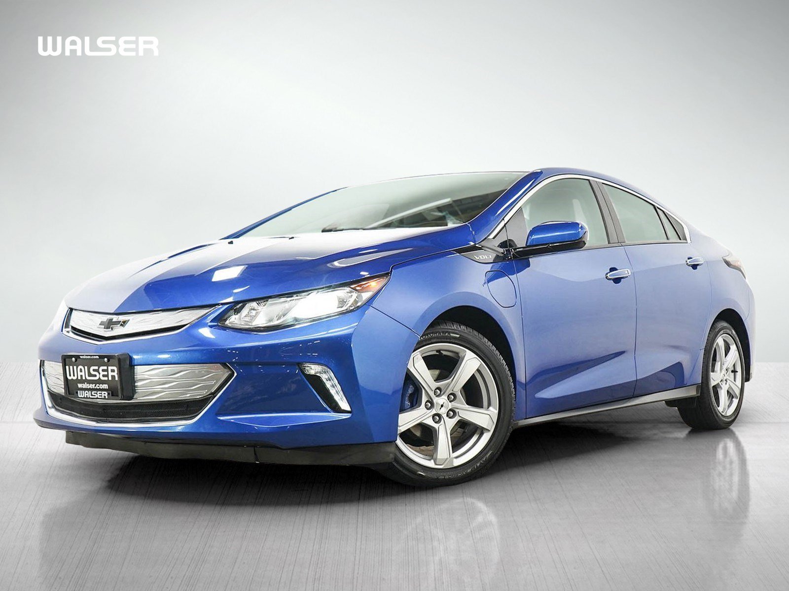 Used 2017 Kinetic Blue Metallic Chevrolet LT image 1
