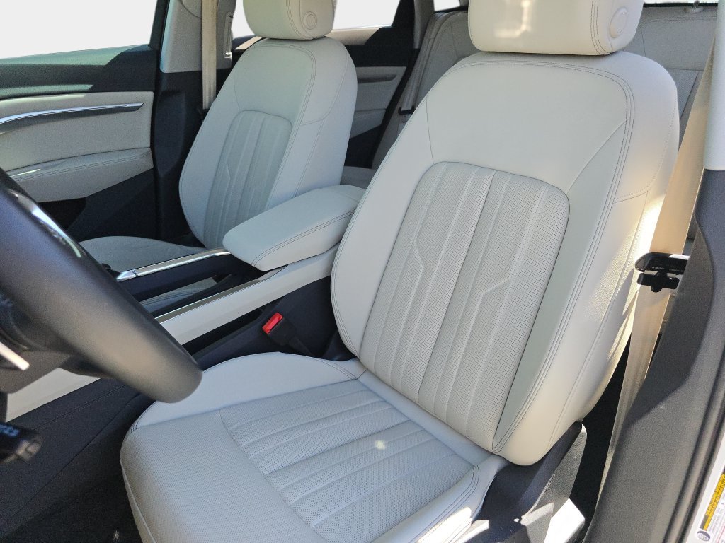 Used 2024 White Audi Premium Plus image 18
