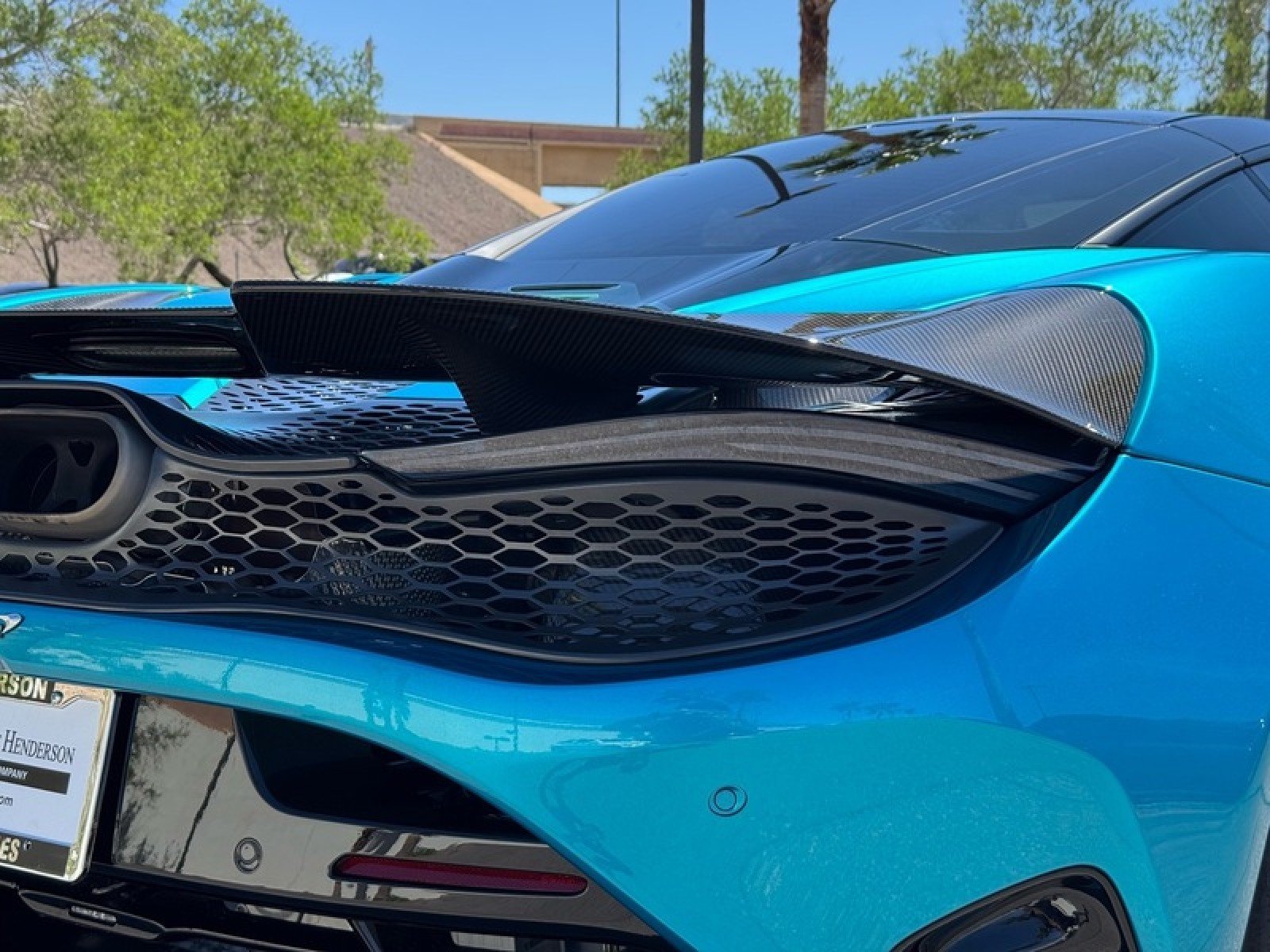 Used 2024 Belize Blue McLaren coupe image 21