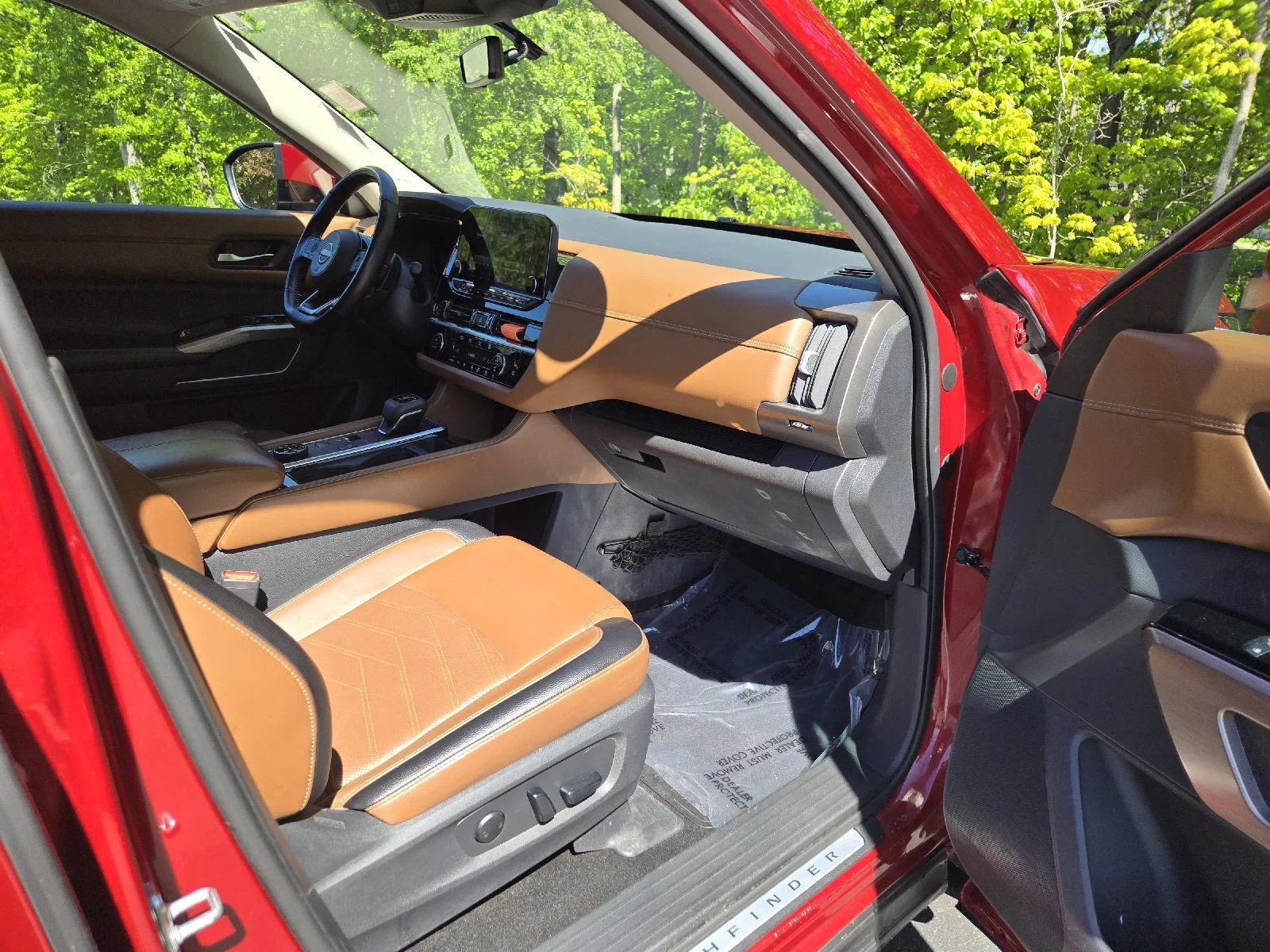 Used 2024 Scarlet Ember Nissan Platinum image 23