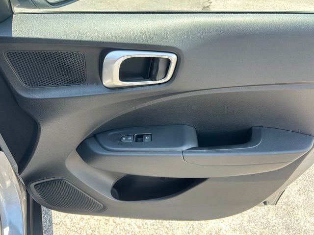 New 2026 Silver Hyundai SE image 9