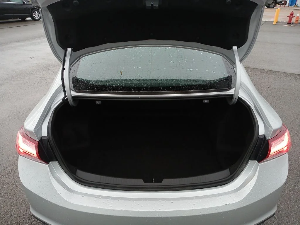 Used 2022 Silver Chevrolet LT image 27