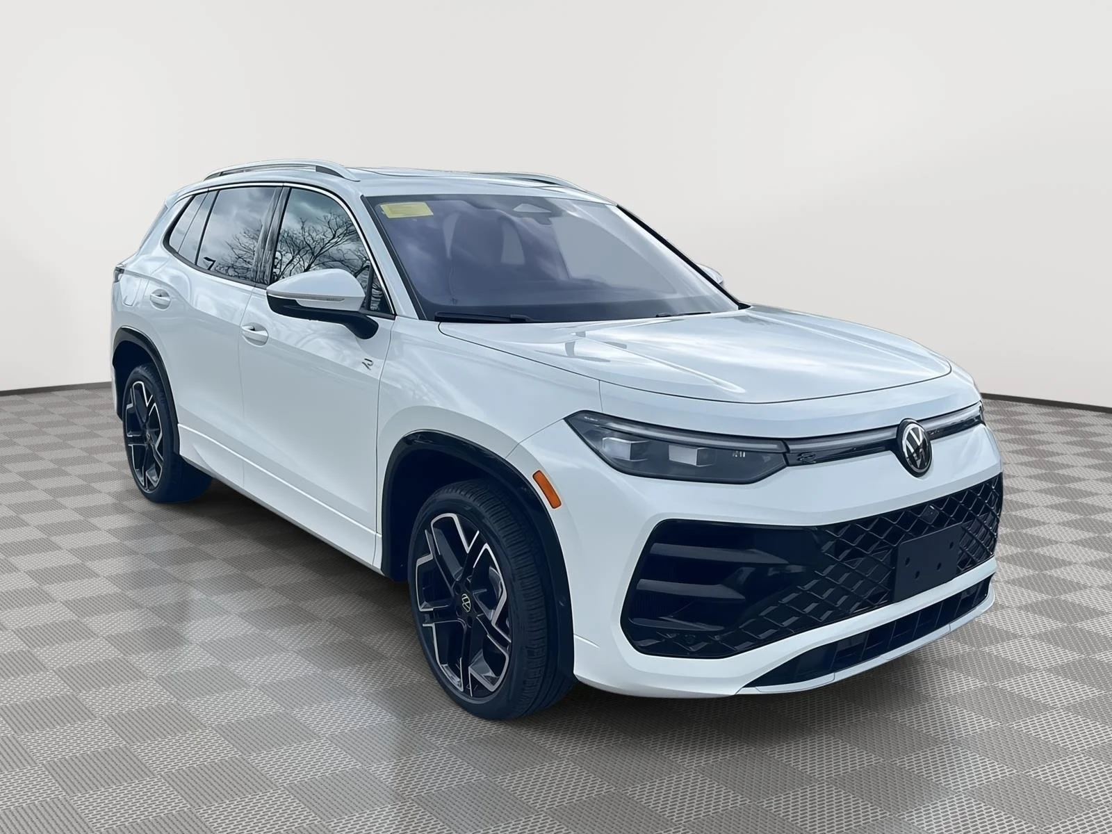 New 2026 Opal White Pearl Volkswagen SEL R-Line Turbo image 3