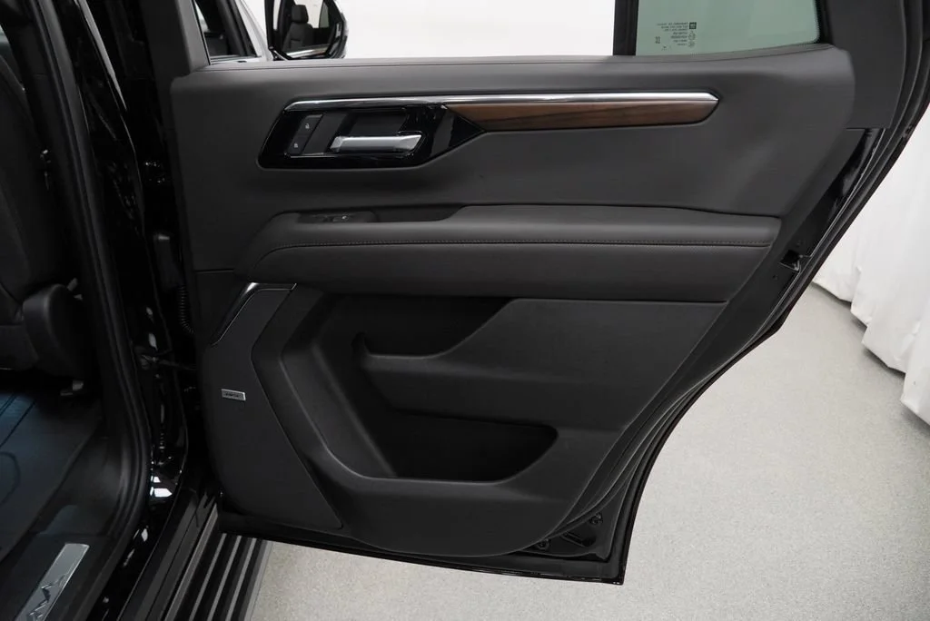 New 2026 Black Chevrolet High Country image 30