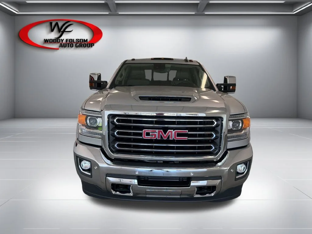 Used 2018 QUICKSILVER METALLIC GMC SLT image 2