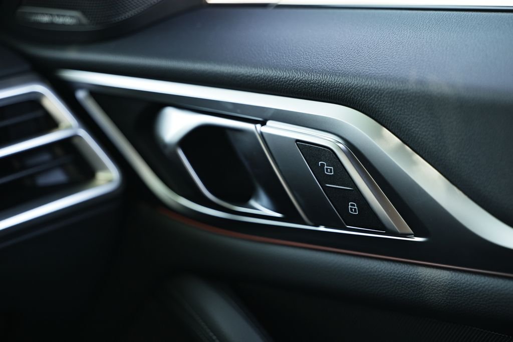 2026 BMW 4 Series M440i - Photo 42
