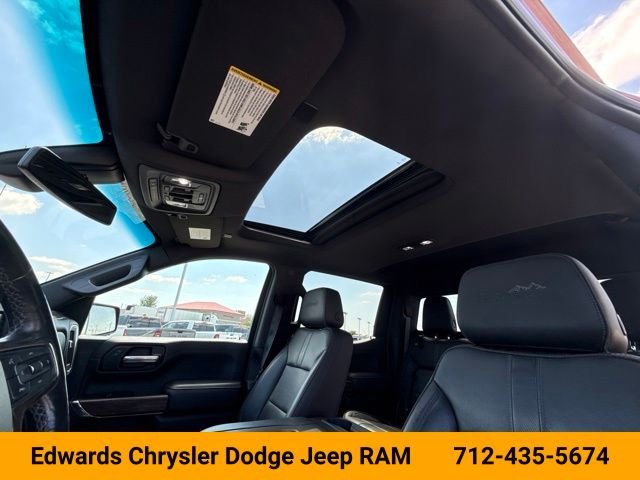 Used 2019 Red Chevrolet High Country image 19