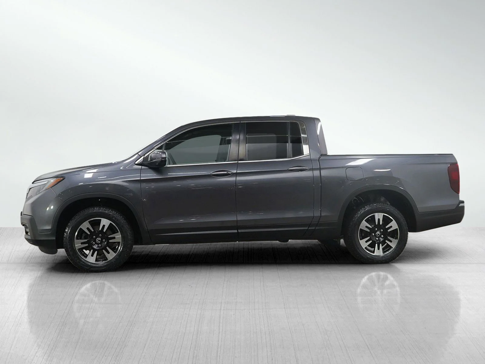 Used 2020 Honda Ridgeline RTL with VIN 5FPYK3F52LB016800 for sale in Burnsville, Minnesota