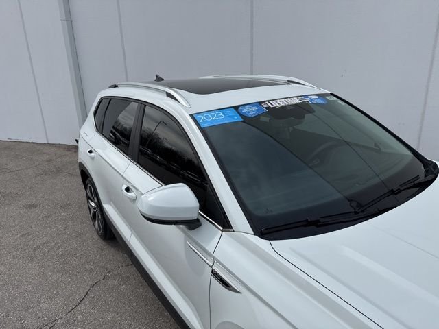 Certified Used 2023 Pure White Volkswagen 1.5T SEL image 4