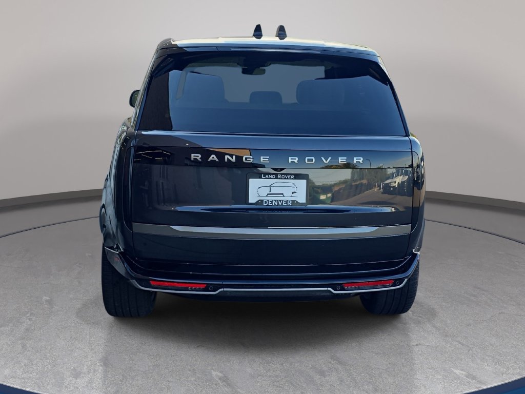New 2027 Carpathian Grey Land Rover SE image 6