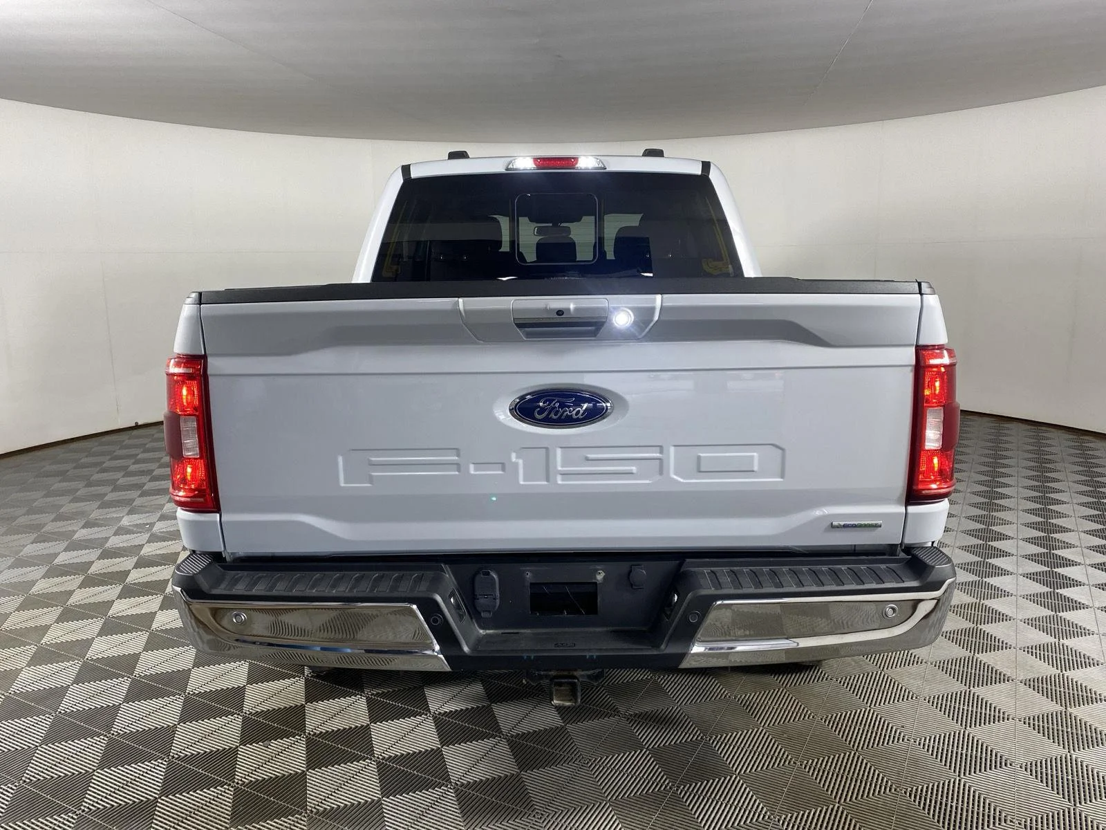 Used 2021 Space White Ford XLT image 16
