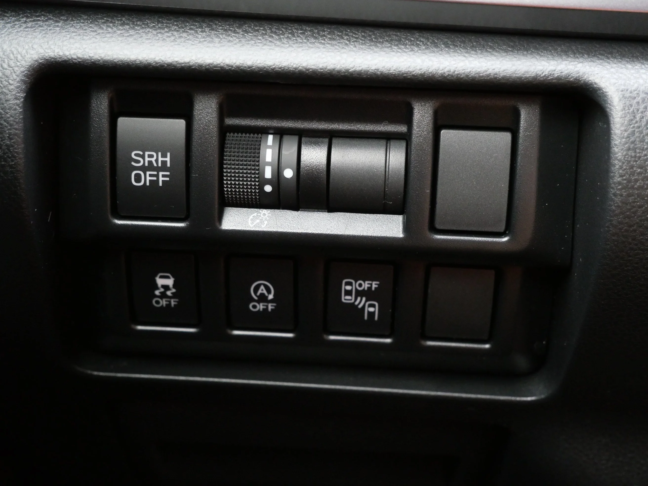 Used 2023 Ice Silver Metallic Subaru Limited image 26