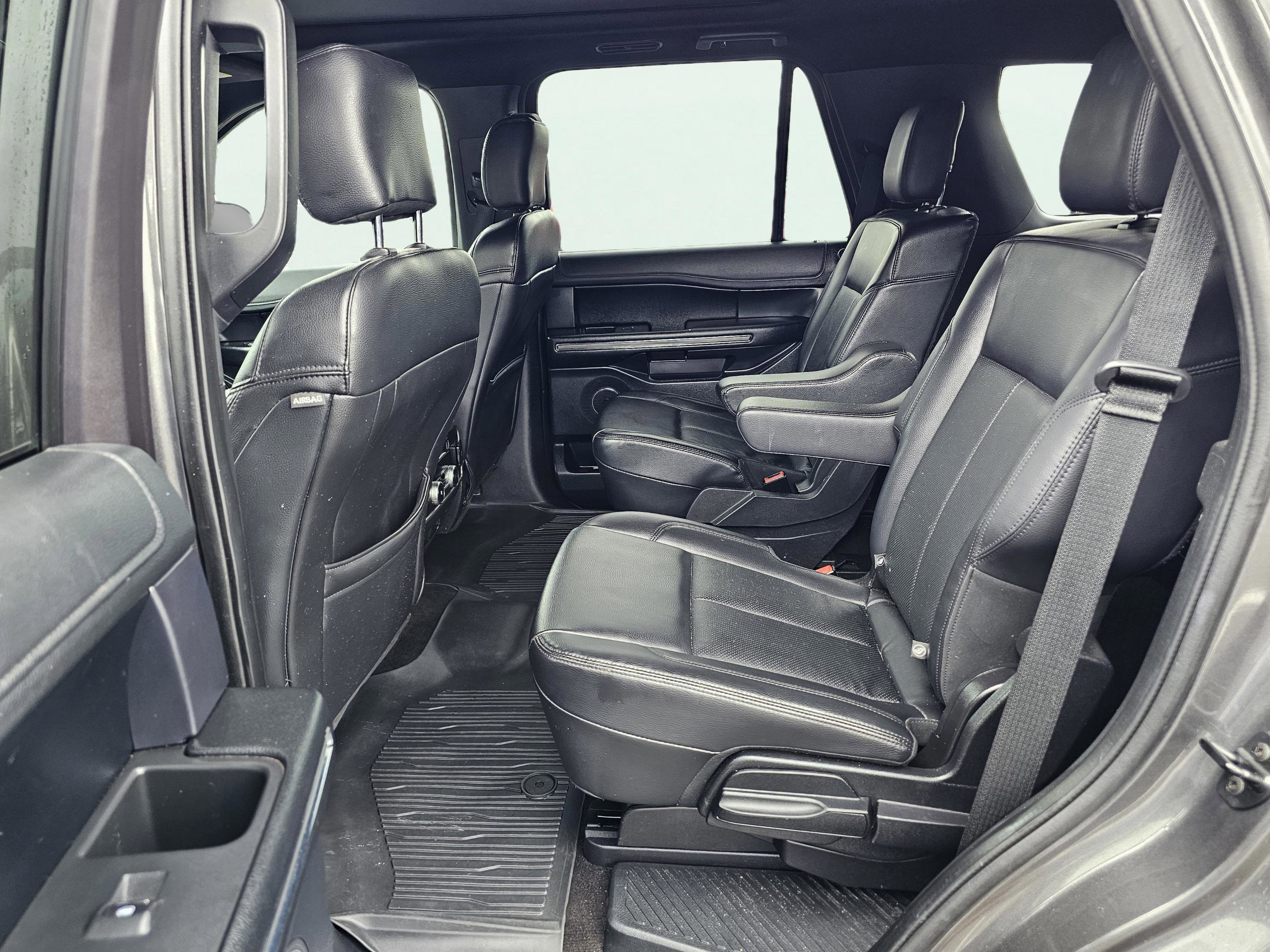 Used 2020 Magnetic Metallic Ford XLT image 32