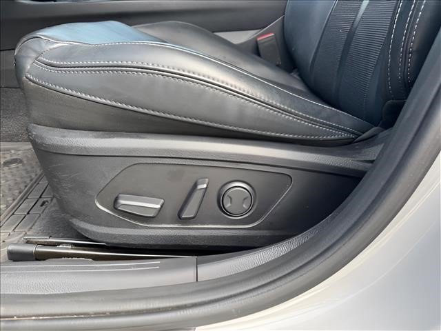 Used 2023 Wolf Gray Kia GT-Line image 15