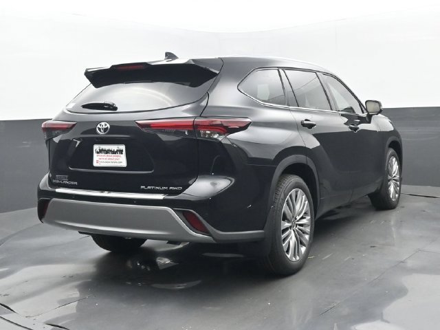 New 2026 Midnight Black Metallic Toyota Platinum image 22