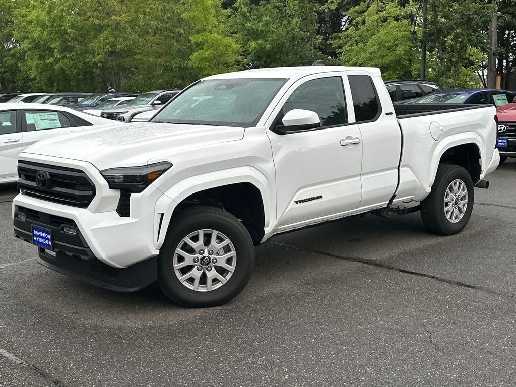 2025 Toyota Tacoma SR5 4x2 XtraCab's photo