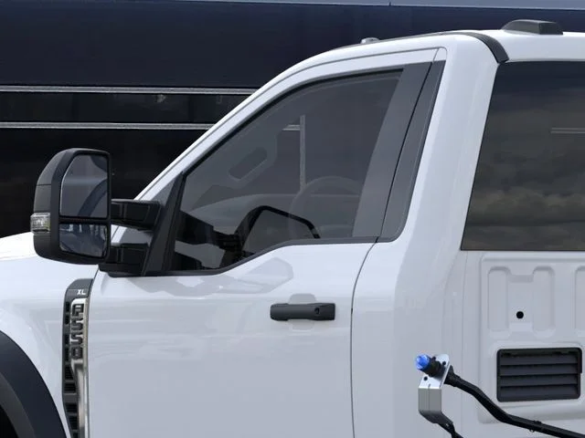2025 Ford F-550 Super Duty Chassis Cab XL - Photo 20