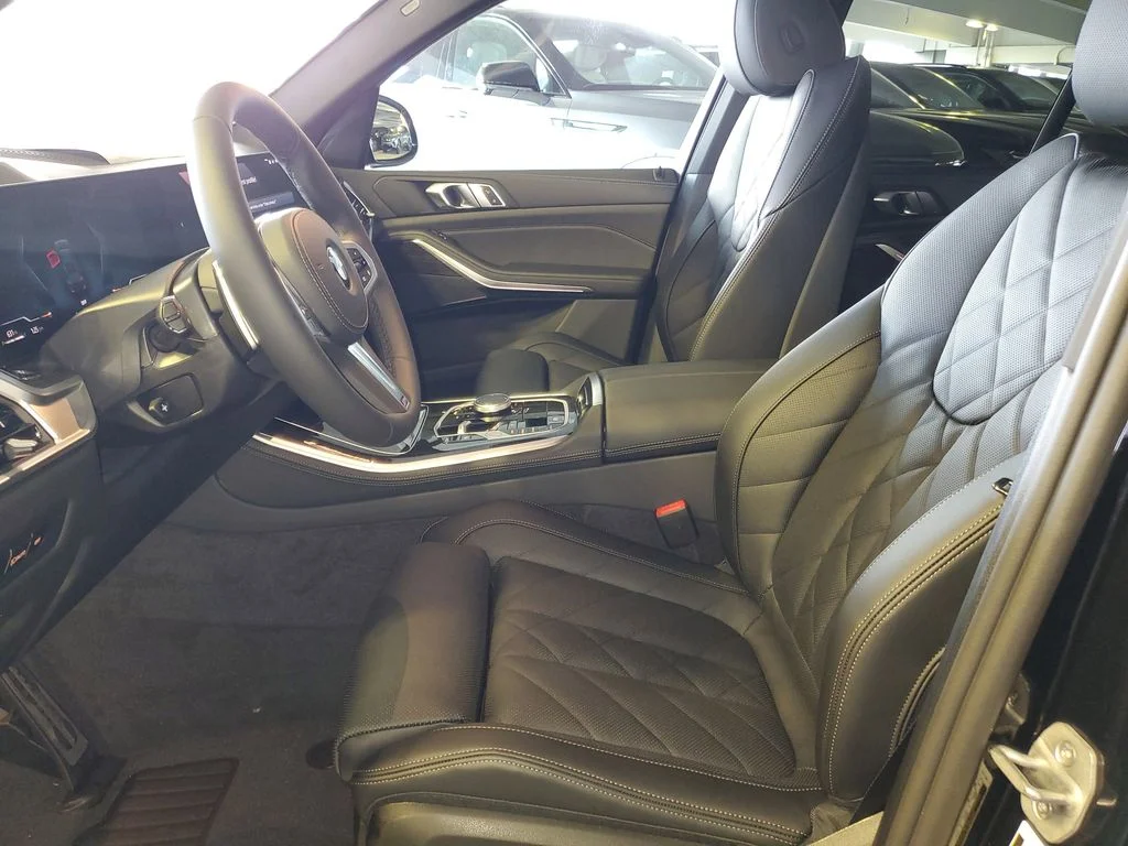 Used 2026 Black Sapphire Metallic BMW sDrive40i image 16
