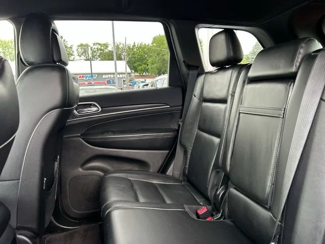 Used 2018 Silver Jeep Limited image 19